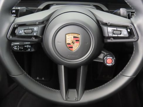 Certified 2026 Porsche 911 Carrera RWD image 18