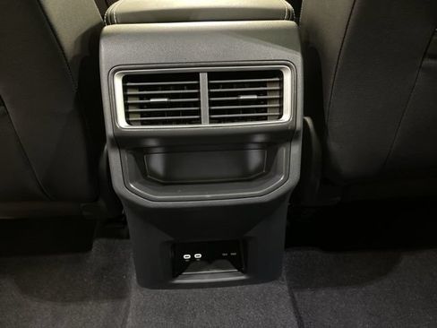 Used 2025 Volkswagen Atlas Cross Sport SE w/ Panoramic Sunroof Package AWD/4WD image 26