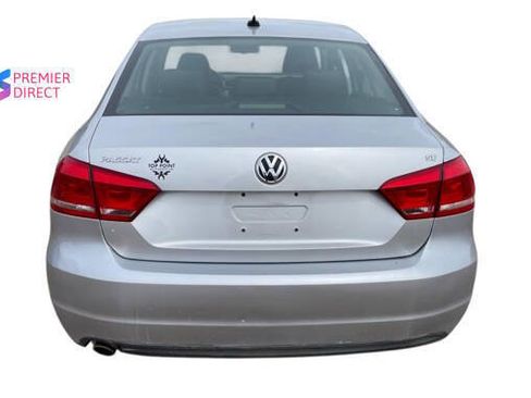 Used 2013 Volkswagen Passat 2.5 SE FWD image 4