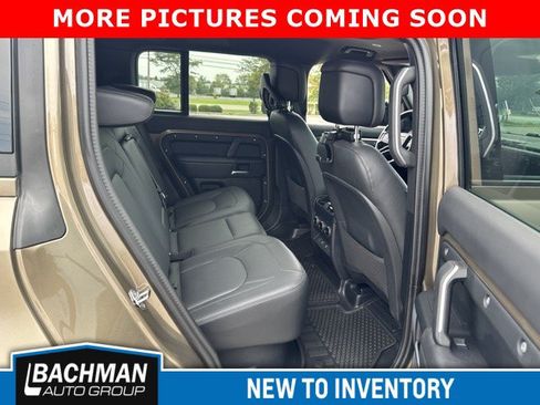 Used 2025 Land Rover Defender 110 X-Dynamic SE AWD/4WD image 9