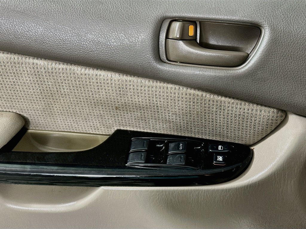 Used 2004 Toyota Sienna LE FWD image 21