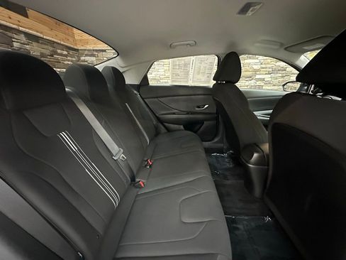 Certified 2023 Hyundai Elantra SEL image 30
