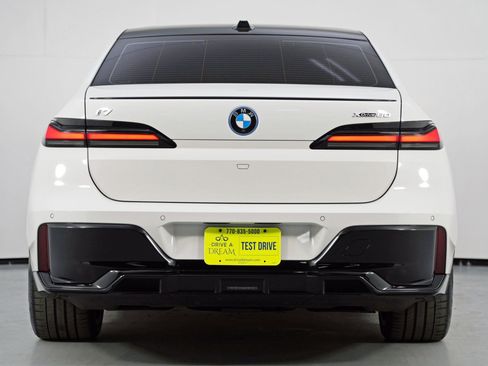 Used 2023 BMW i7 xDrive60 w/ Executive Package 2 image 10