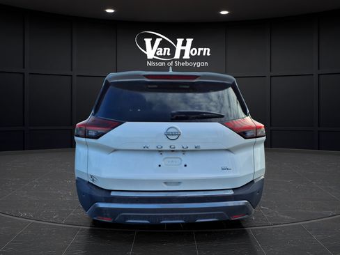 Used 2022 Nissan Rogue SL FWD image 4