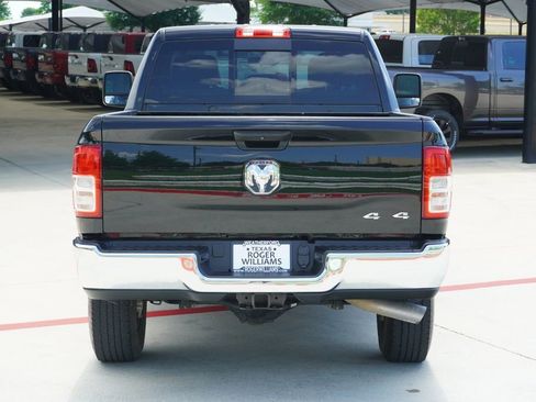 Used 2024 RAM 2500 Tradesman w/ Chrome Appearance Group AWD/4WD image 4