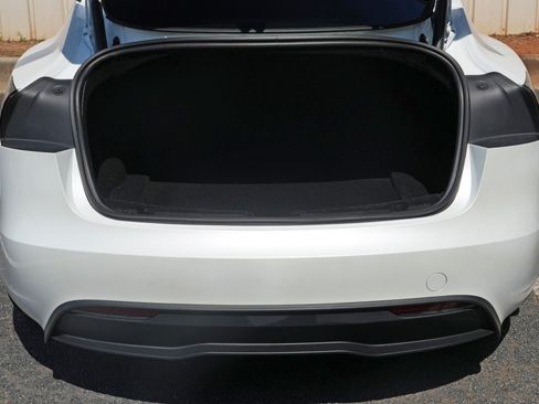 Used 2024 Tesla Model 3 Long Range AWD/4WD image 10