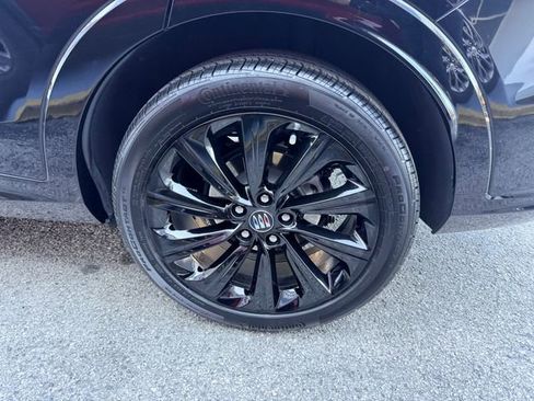 Used 2025 Buick Envista Sport Touring w/ Experience Buick Package image 8