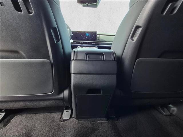 Certified 2025 Hyundai Santa Fe Calligraphy FWD image 23