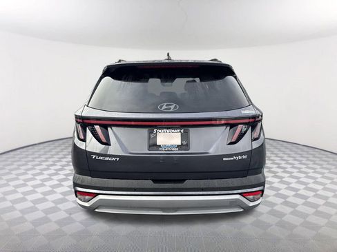 Used 2025 Hyundai Tucson Limited image 6