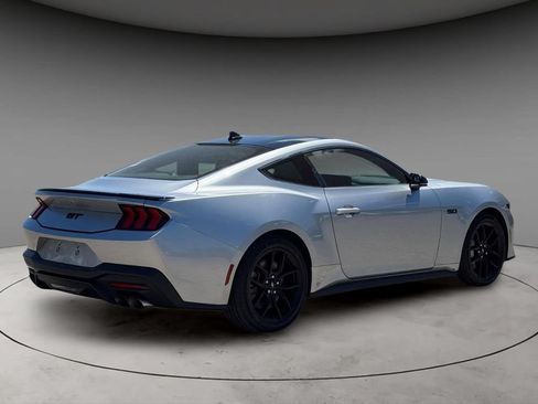 Used 2025 Ford Mustang GT Premium RWD image 9