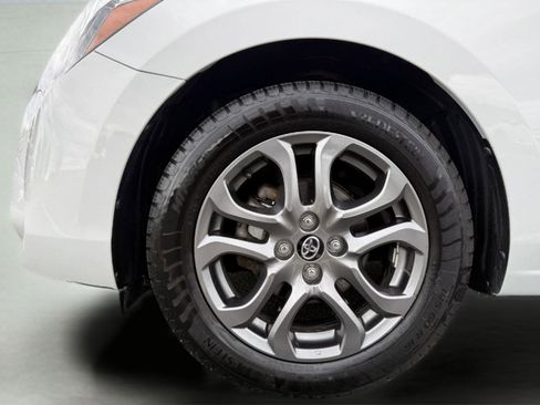 Used 2020 Toyota Yaris XLE FWD image 26