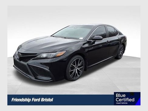 Used 2022 Toyota Camry SE image 1
