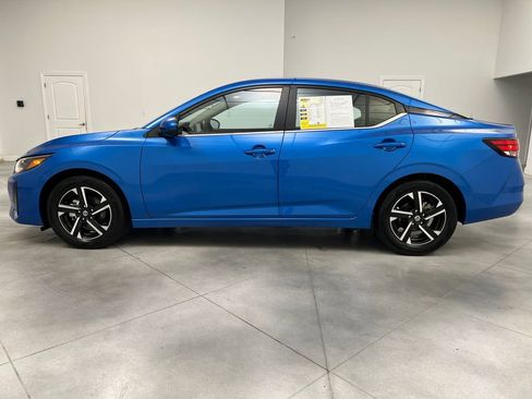 Used 2025 Nissan Sentra SV FWD image 4