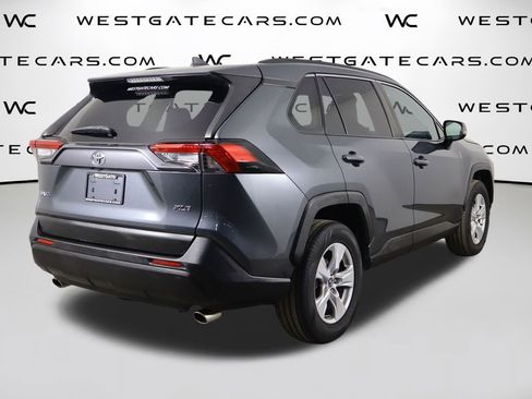 Used 2019 Toyota RAV4 XLE FWD image 43