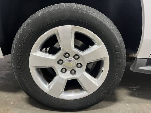 Used 2015 Chevrolet Suburban LT AWD/4WD image 7