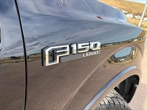 Used 2019 Ford F150 Lariat w/ Equipment Group 502A Luxury image 24