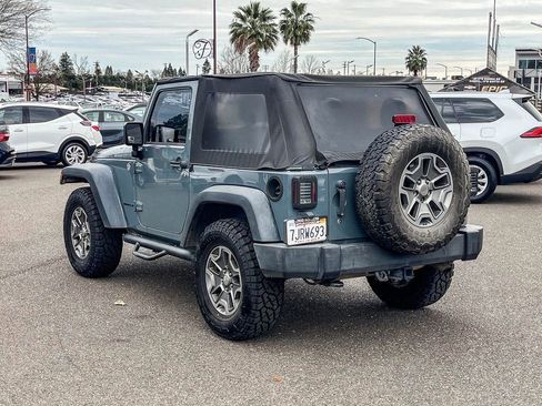 Used 2015 Jeep Wrangler Rubicon w/ Power Convenience Group image 2