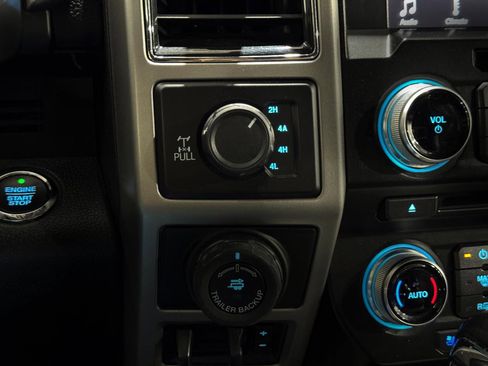 Used 2018 Ford F150 Lariat w/ Equipment Group 502A Luxury AWD/4WD image 14