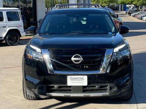 Used 2024 Nissan Pathfinder SL image 7