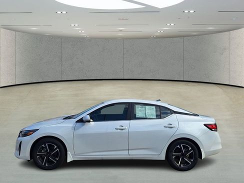 Used 2025 Nissan Sentra SV w/ All-Weather Package image 2