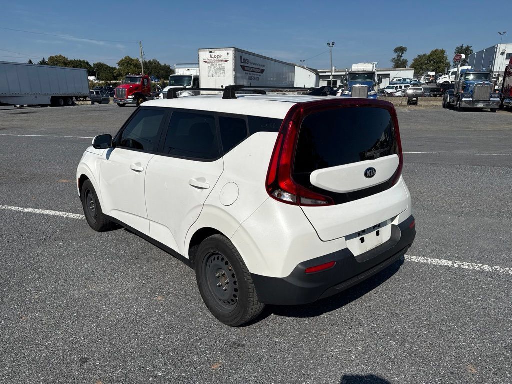 Used 2020 Kia Soul LX FWD image 3