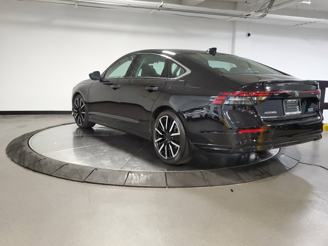 Used 2024 Honda Accord Touring image 7