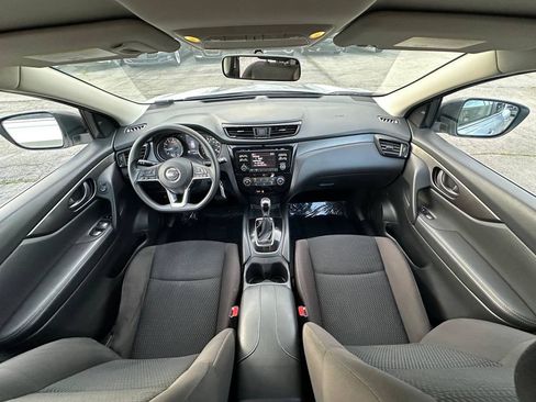 Used 2018 Nissan Rogue Sport S FWD image 37