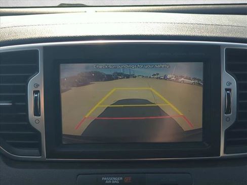 Used 2018 Kia Sportage SX image 11