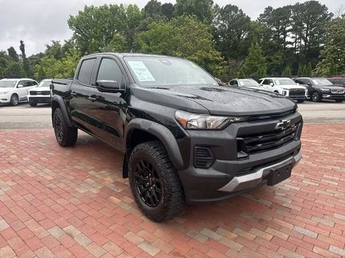 Used 2026 Chevrolet Colorado Trail Boss AWD/4WD image 38