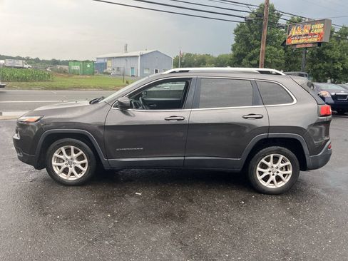 Used 2015 Jeep Cherokee Latitude FWD image 10