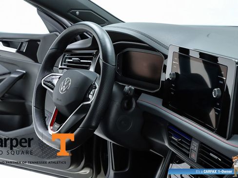 Used 2025 Volkswagen Jetta GLI Autobahn image 34