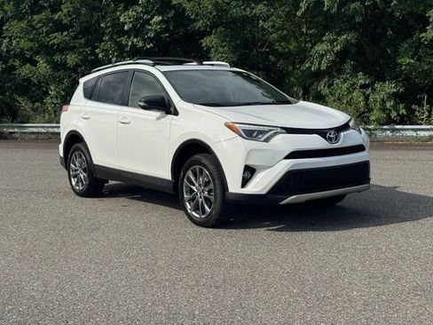 Used 2016 Toyota RAV4 SE AWD/4WD image 11