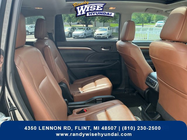 Used 2019 Toyota Highlander Limited Platinum AWD/4WD image 37