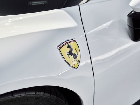 Used 2025 Ferrari SF90 Spider image 9