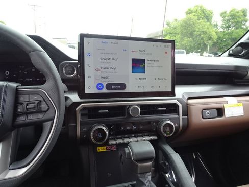 New 2026 Toyota 4Runner Limited AWD/4WD image 18