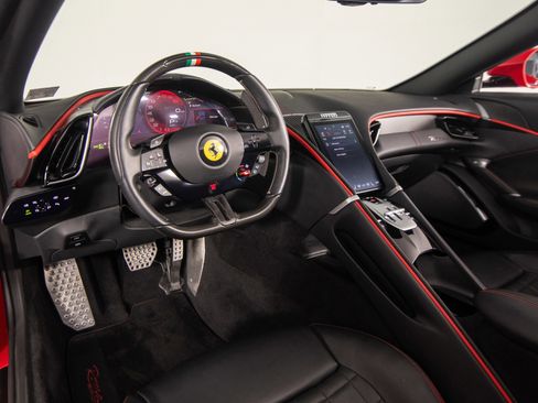 Certified 2025 Ferrari Roma Spider RWD image 19