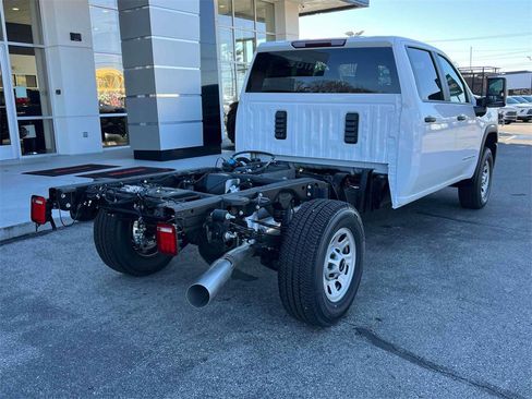New 2026 GMC Sierra 3500 Pro w/ Convenience Package image 3