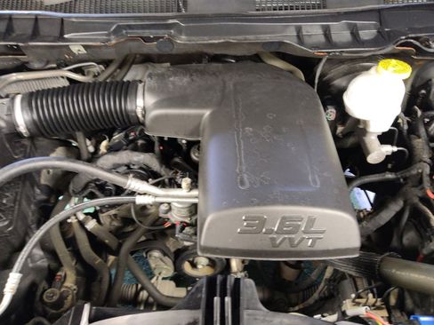 Used 2018 RAM 1500 Tradesman RWD image 30