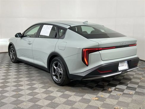 Used 2025 Kia K4 LXS image 6
