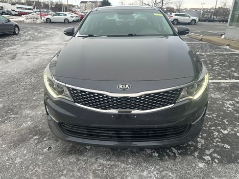 Used 2017 Kia Optima EX w/ Premium Package image 8