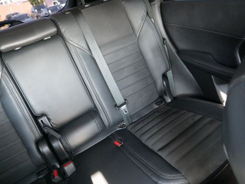Used 2023 Mitsubishi Outlander SE AWD/4WD image 14