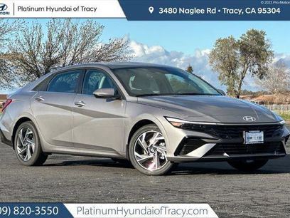 New 2025 Hyundai Elantra Limited