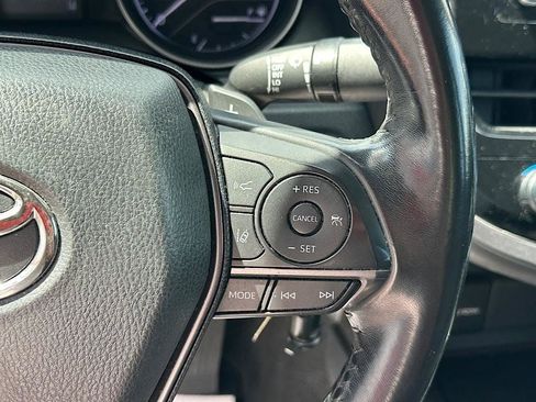 Certified 2021 Toyota Camry SE FWD image 19