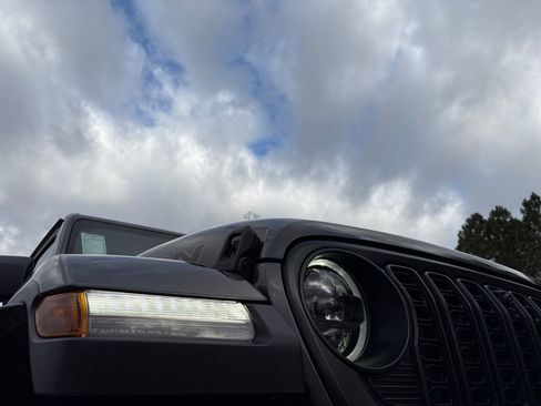 Used 2025 Jeep Wrangler Unlimited Rubicon 392 image 25