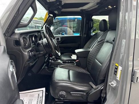 Used 2022 Jeep Wrangler Unlimited Sahara AWD/4WD image 13