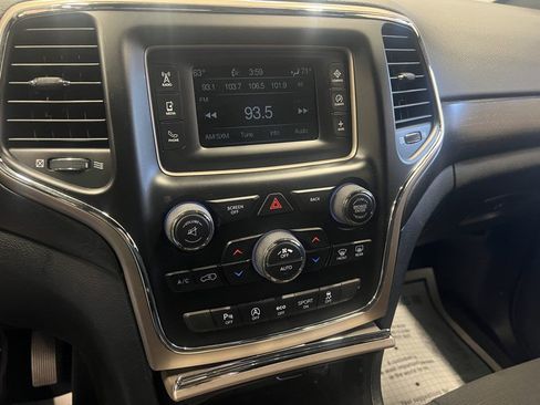 Used 2016 Jeep Grand Cherokee Laredo w/ Quick Order Package 23E image 11