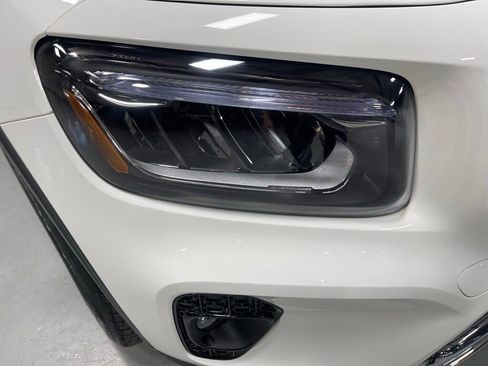 Used 2026 Mercedes-Benz GLB 250 4MATIC image 10