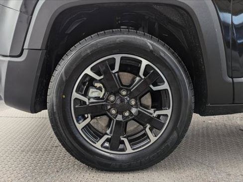 Used 2023 Jeep Renegade Latitude image 27