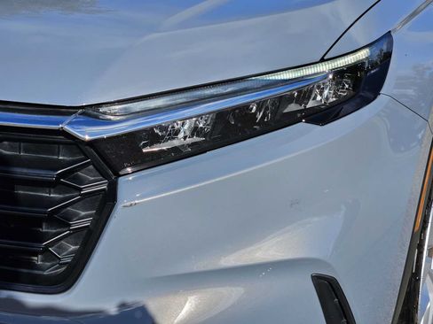 Used 2025 Honda CR-V LX image 7