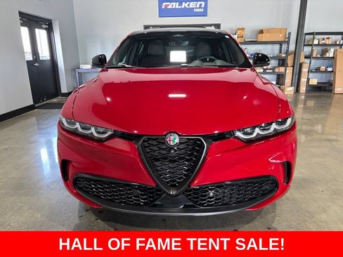 Used 2024 Alfa Romeo Tonale Veloce w/ Active Assist Package AWD/4WD image 2